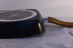 Chảo vuông Aulux DVI-24 dùng cho bếp từ